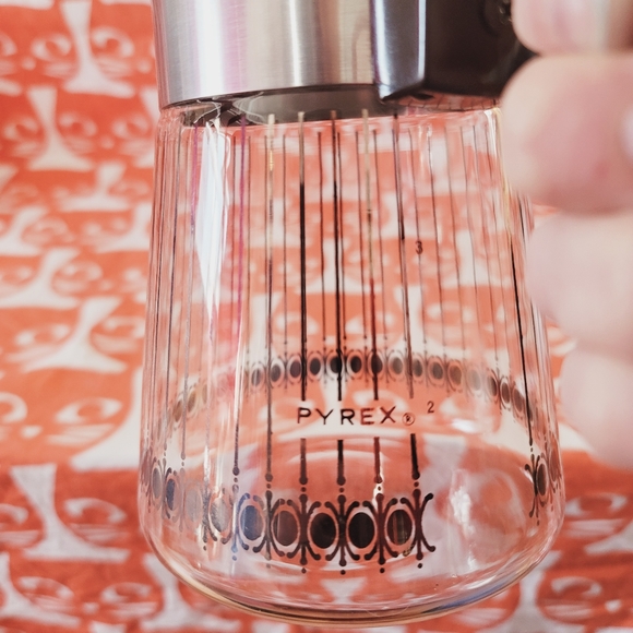 Vintage MCM Pyrex 4 cup Coffee Carafe pot. In perfect vintage shape! Like new! - Picture 5 of 11